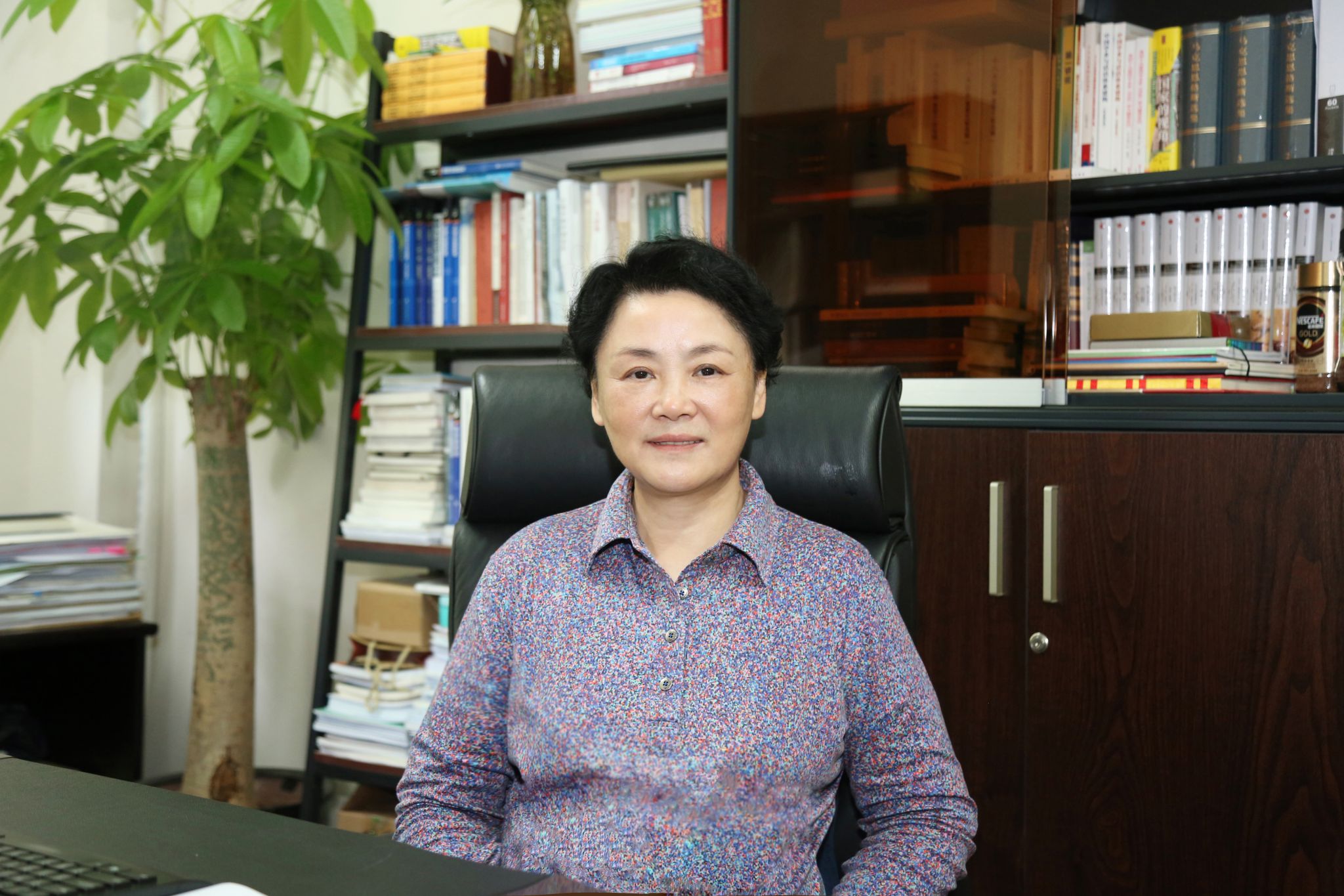 李友梅个人照片-高清.jpg 李友梅个人照片-高清.jpg