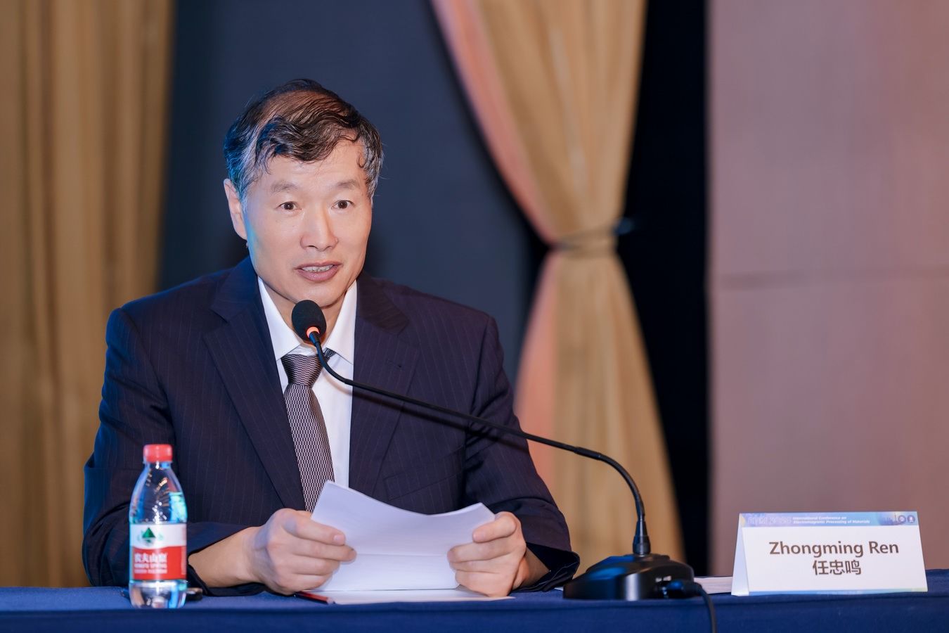 调整大小 任.jpg